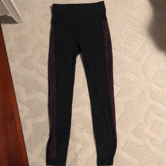 lululemon athletica Pants - LULU LEMON BLACK PINK DETAIL TIGHTS  SIZE 4